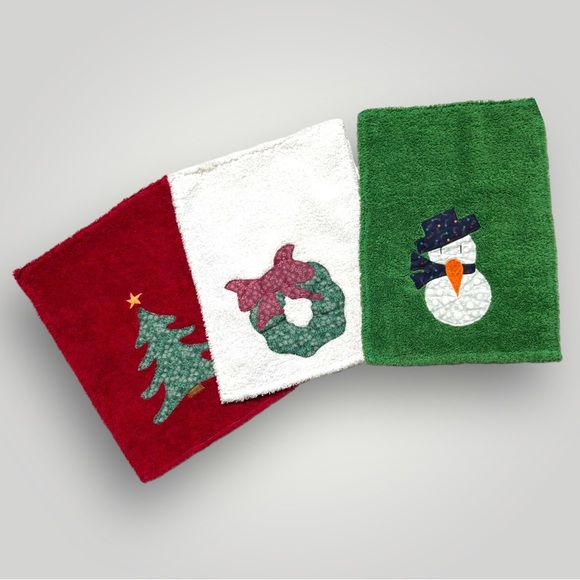 Hand Crafted Other - Lot/3 𝑯𝒂𝒏𝒅𝒎𝒂𝒅𝒆 Holiday Christmas Hand Towels 🎁